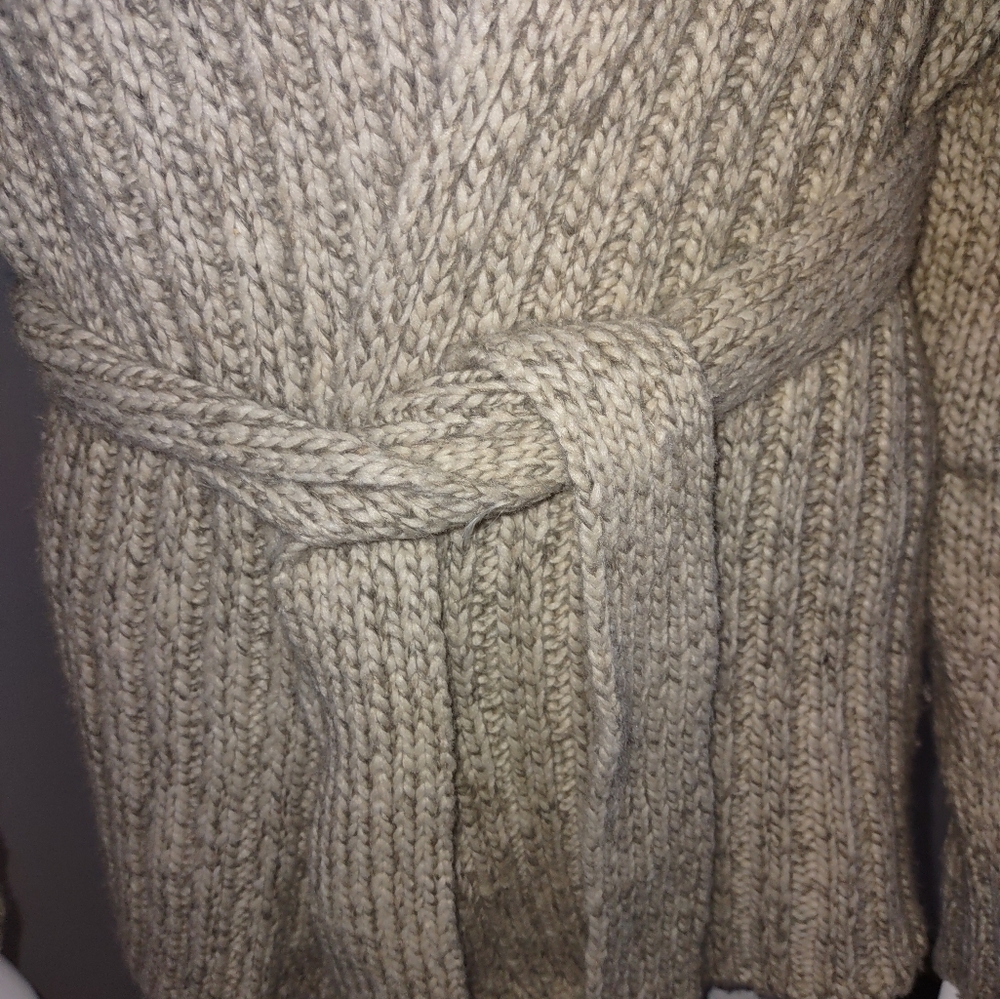 Bench sweater - Picture 3 of 8